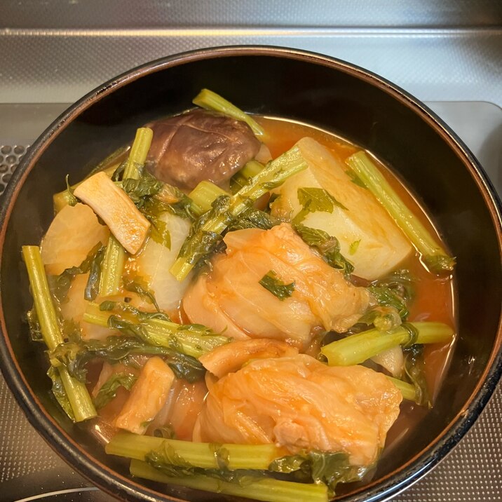 レトルトロールキャベツと大根と椎茸の煮込み^_^